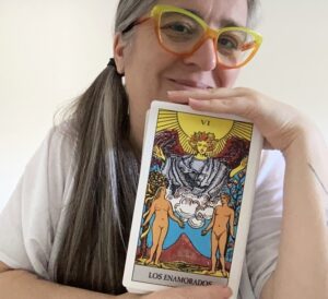 Foto de Clara Ortiz, tarotista